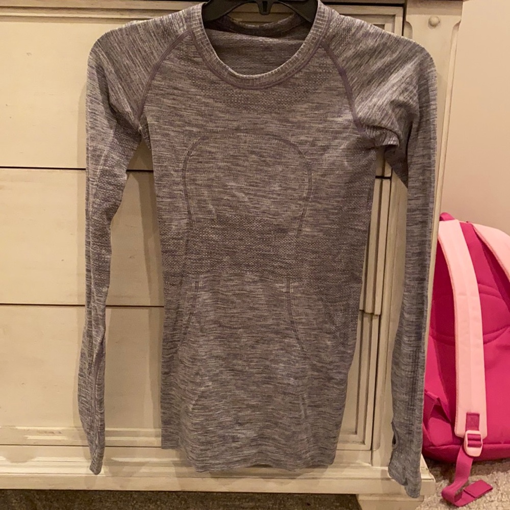Lulu lemon swiftly top